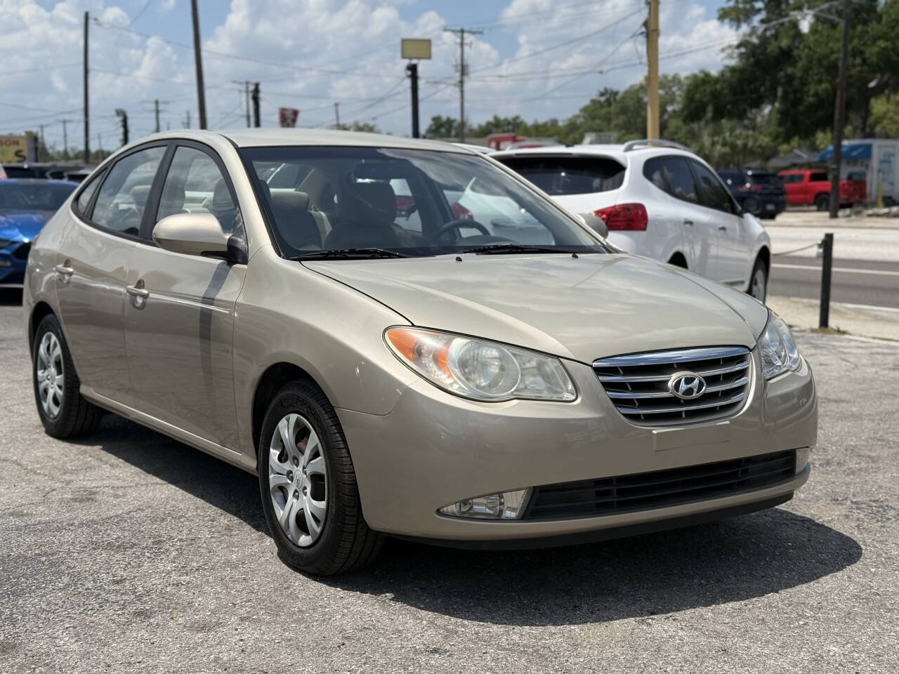 Used 2010 Hyundai Elantra GLS FWD image 7