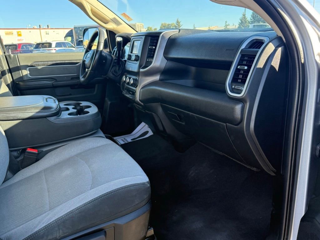 Used 2020 RAM 3500 Big Horn image 17