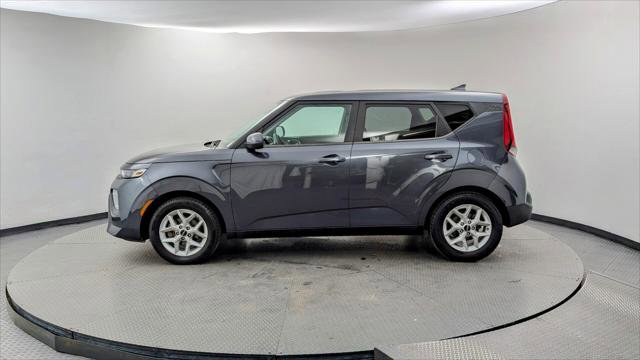 Used 2022 Kia Soul LX w/ Technology Package image 3