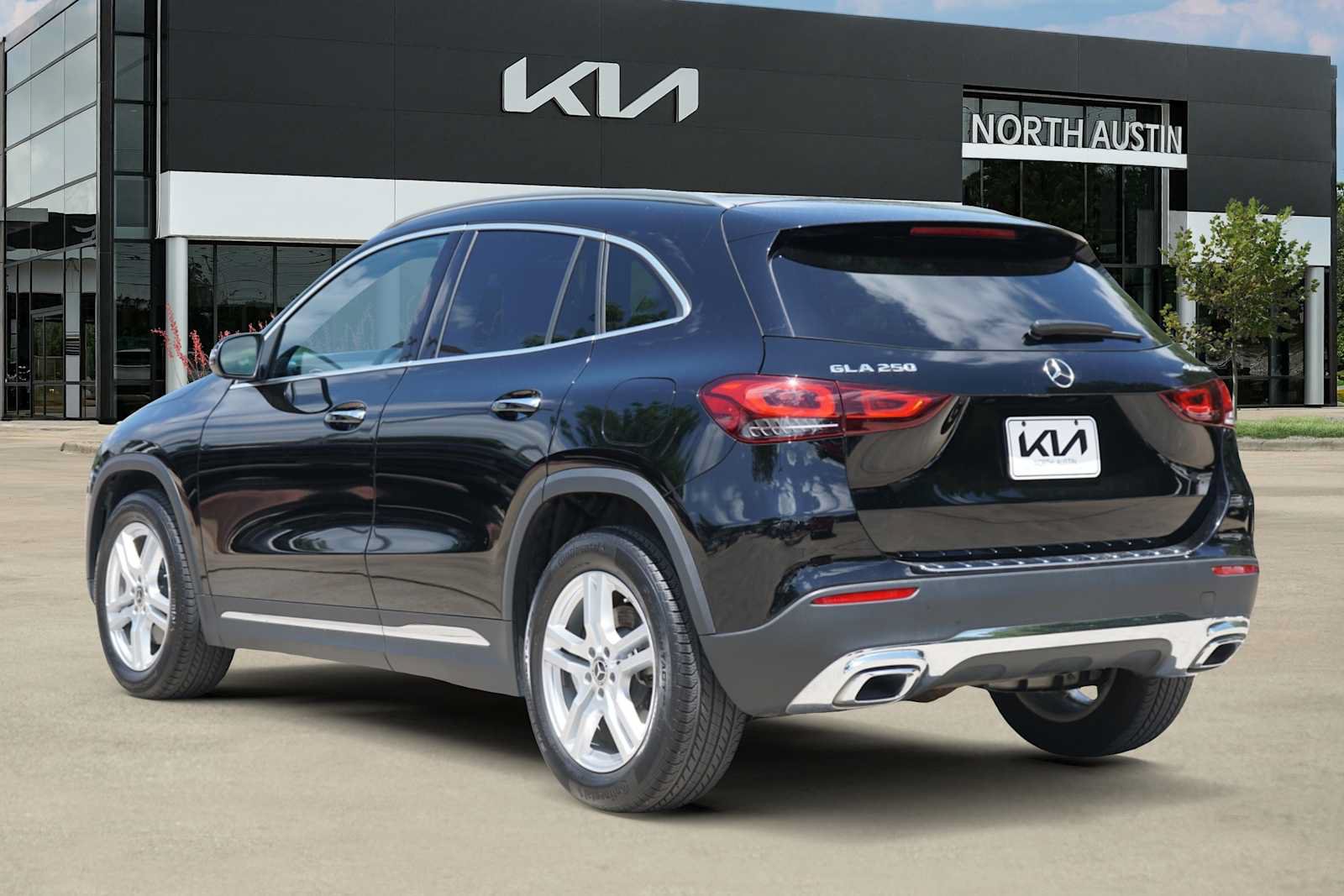Used 2021 Mercedes-Benz GLA 250 4MATIC image 4