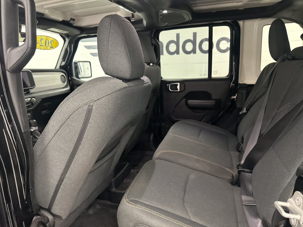 Used 2024 Jeep Wrangler Unlimited w/ Convenience Group AWD/4WD image 22