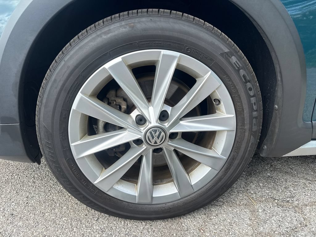 Used 2018 Volkswagen Golf Alltrack SE AWD/4WD image 9