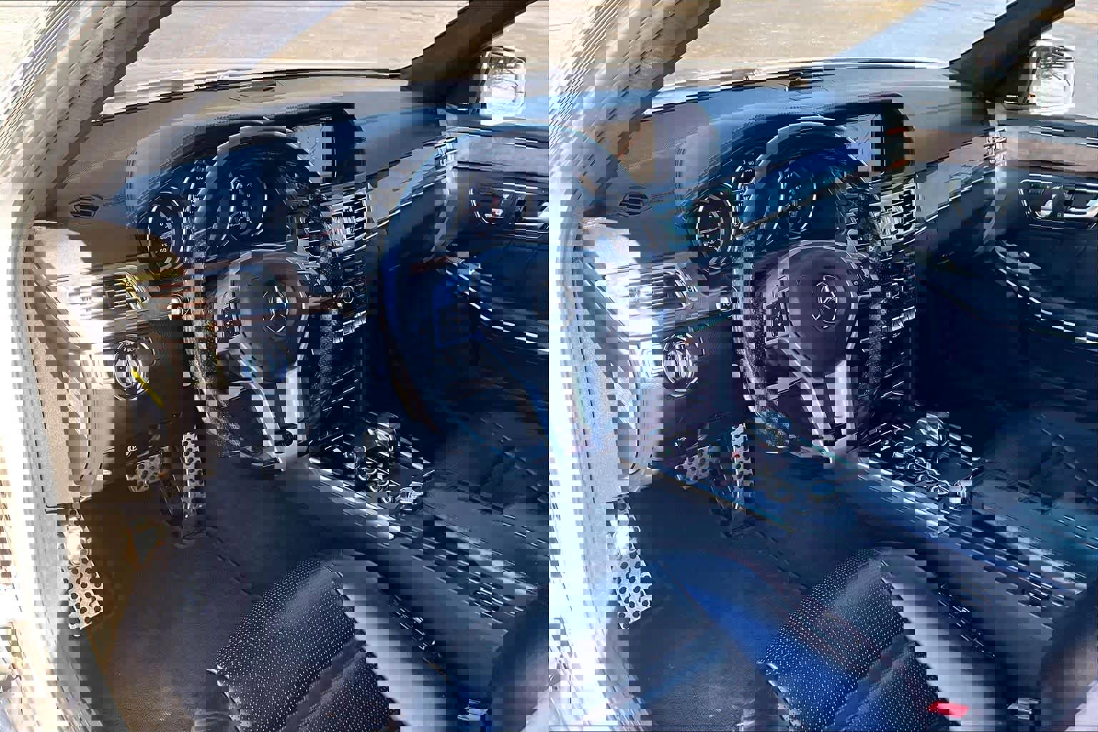 Used 2014 Mercedes-Benz E 63 AMG 4MATIC Sedan image 18