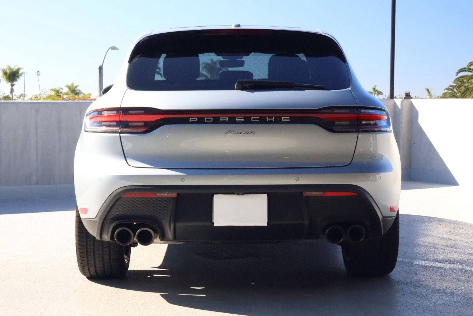 Certified 2025 Porsche Macan image 10