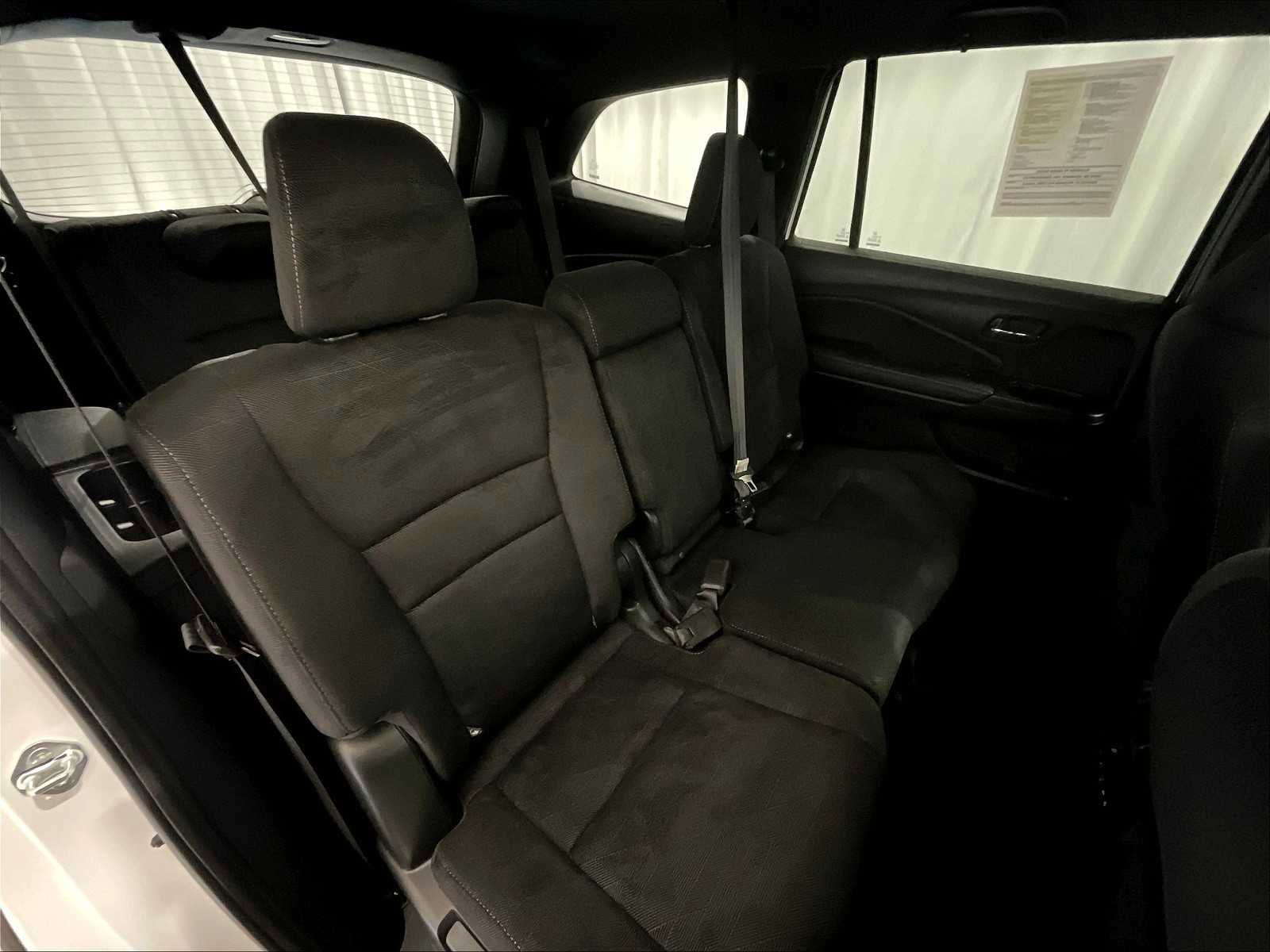 Used 2022 Honda Pilot Sport image 16