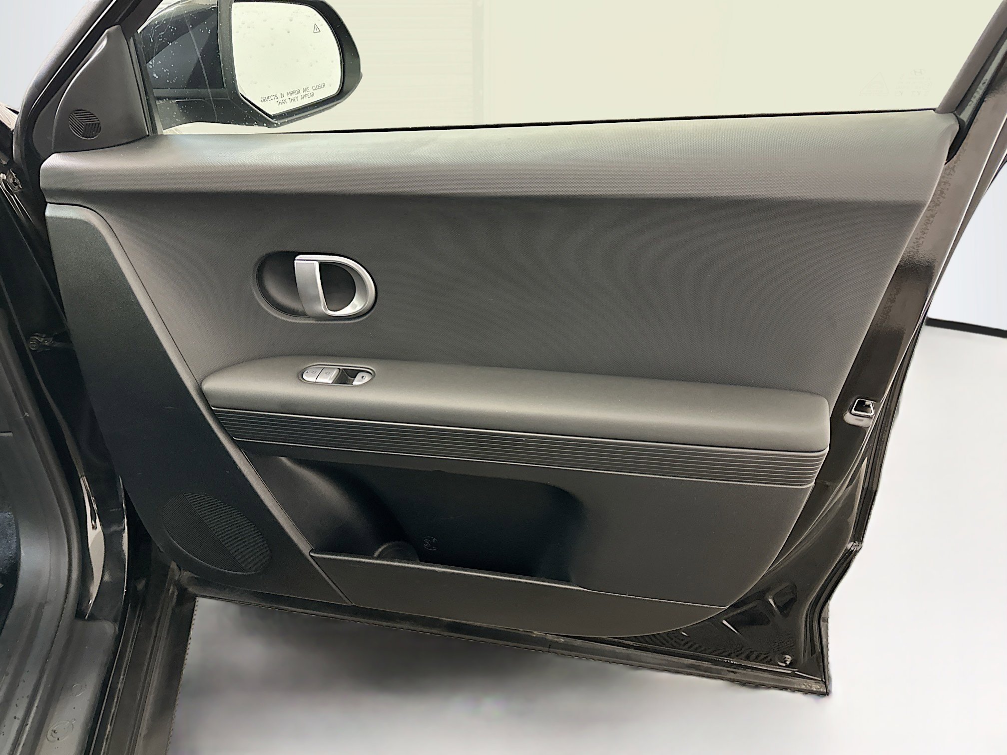 Used 2024 Hyundai Ioniq 5 SE AWD/4WD image 33