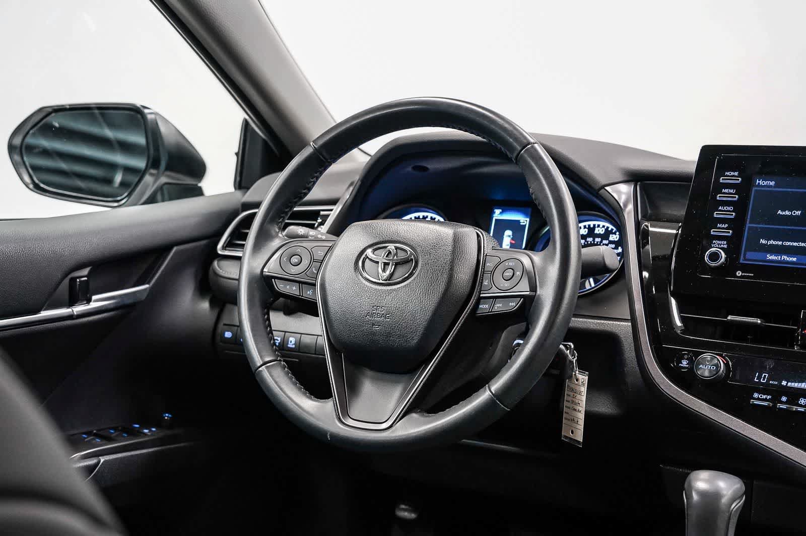 Used 2024 Toyota Camry SE FWD image 15