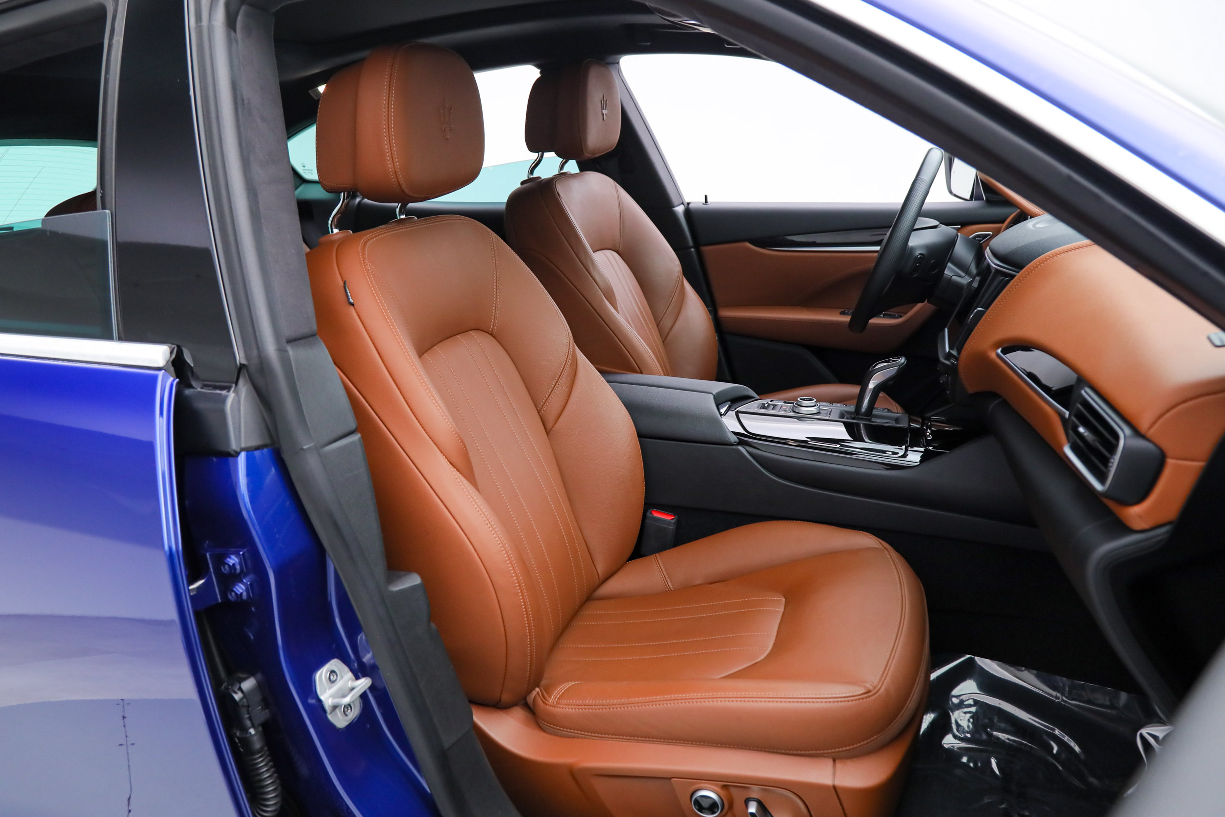Certified 2023 Maserati Levante GT AWD/4WD image 12