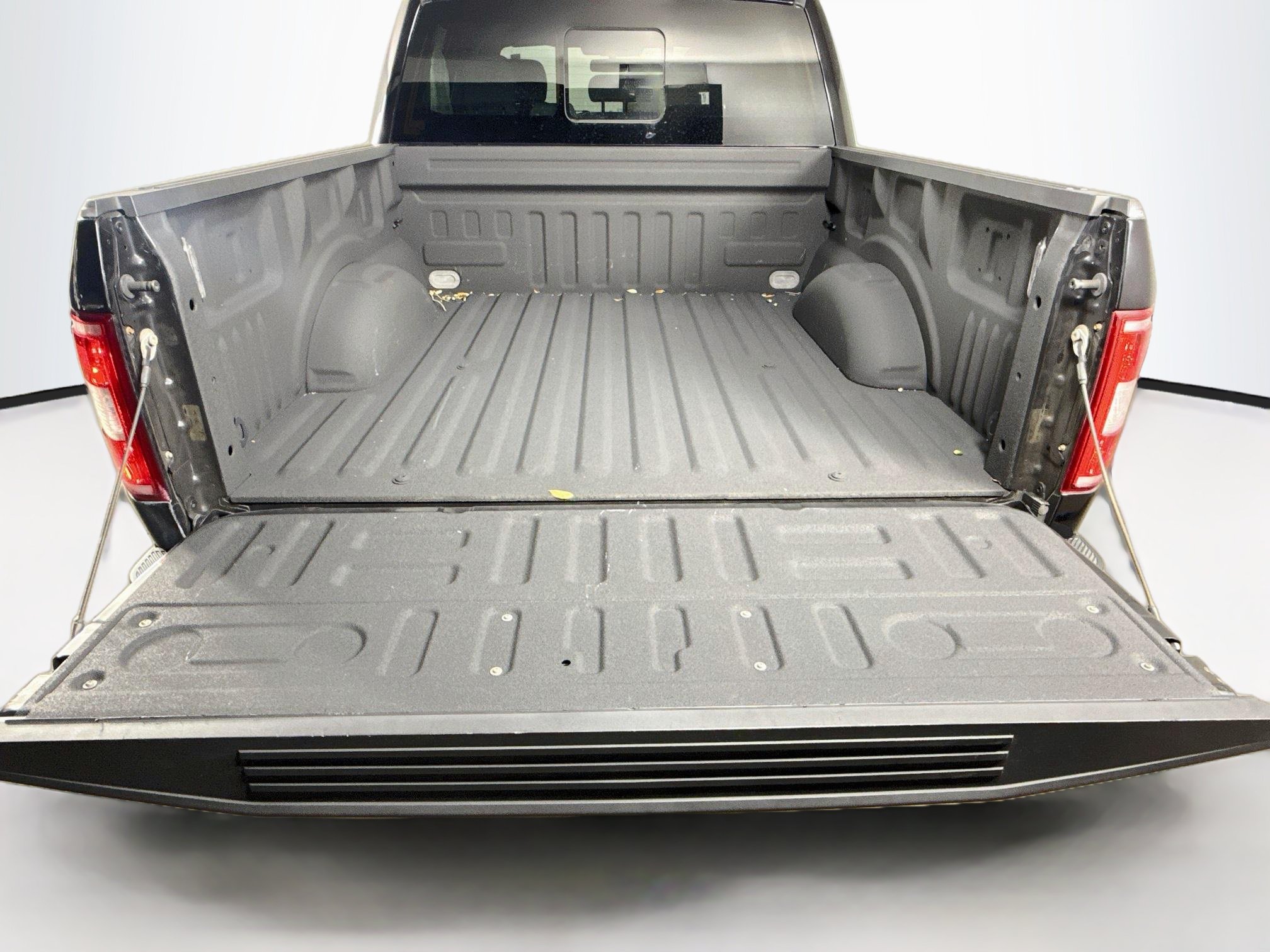 Used 2019 Ford F150 XLT w/ Equipment Group 302A Luxury RWD image 31