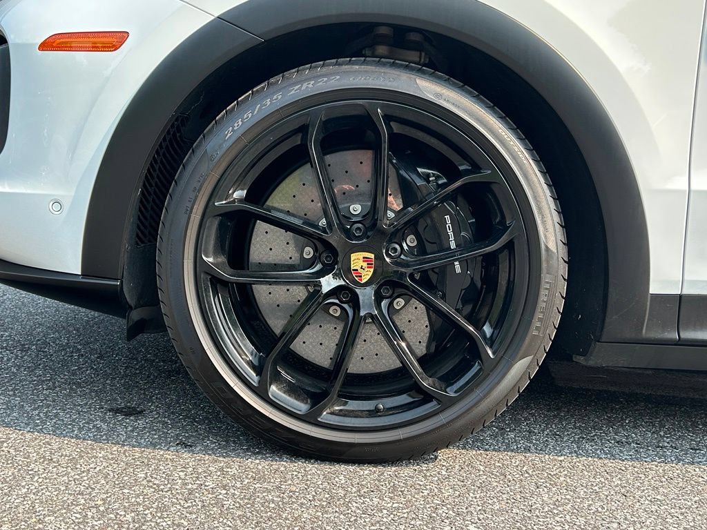 Certified 2023 Porsche Cayenne Turbo GT AWD/4WD image 13