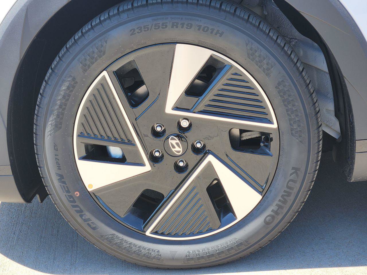 New 2027 Hyundai Ioniq 5 SE RWD image 7