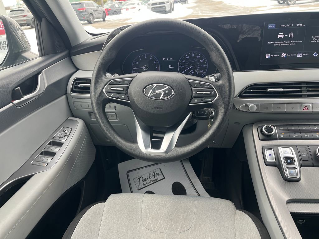 Used 2022 Hyundai Palisade SE image 15