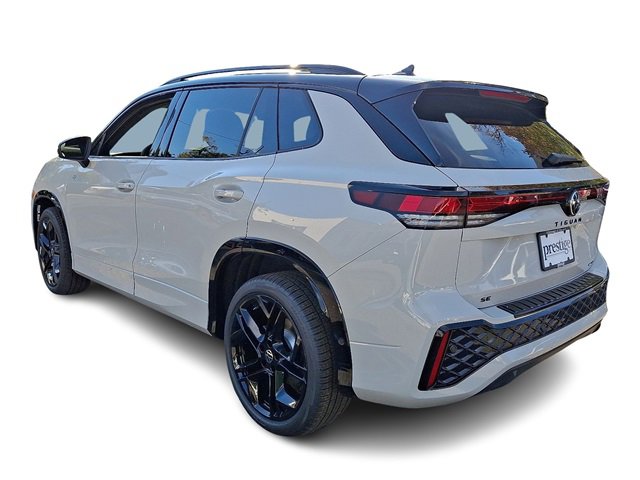 New 2026 Volkswagen Tiguan SE R-Line image 3