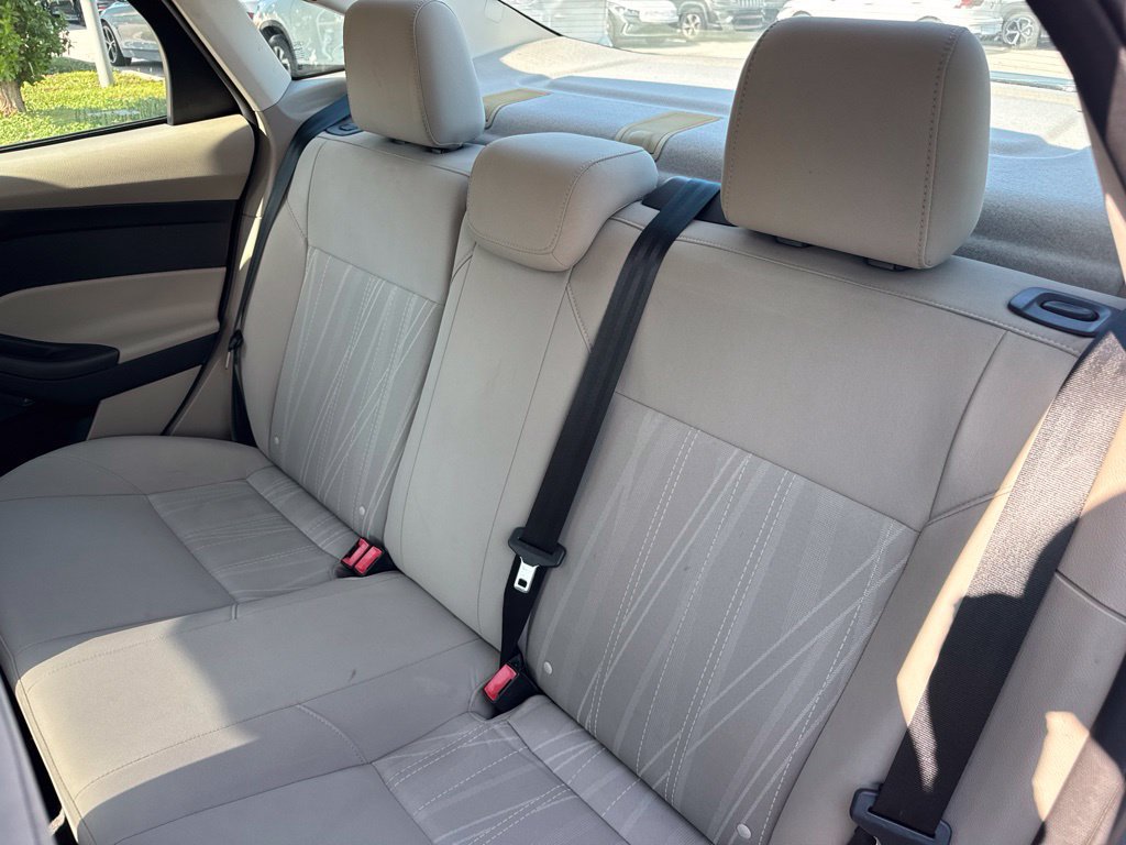 Used 2015 Ford Focus SE w/ Reverse Sensing Package FWD image 11