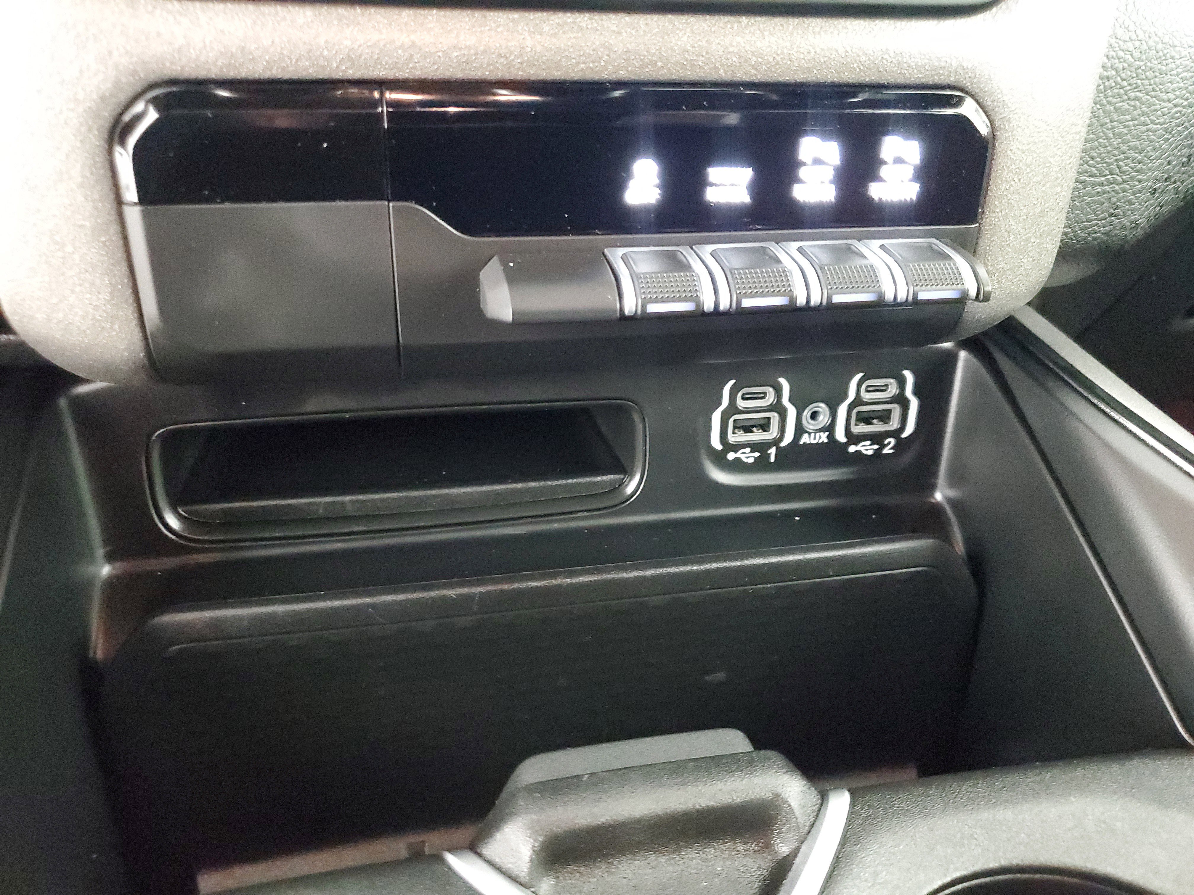 Used 2022 RAM 1500 Big Horn w/ Built-to-serve Edition image 20