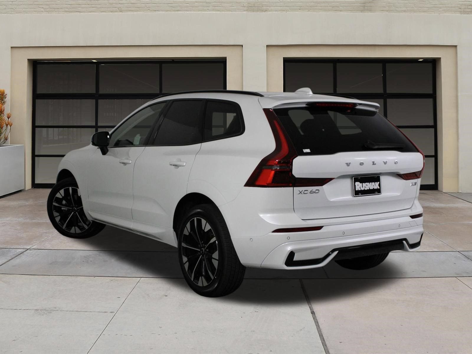 New 2026 Volvo XC60 B5 Plus w/ Climate Package PRO AWD/4WD image 3