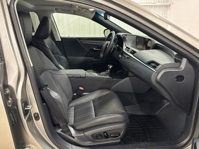 Used 2021 Lexus ES 300h Ultra Luxury w/ Accessory Package 2 FWD image 20