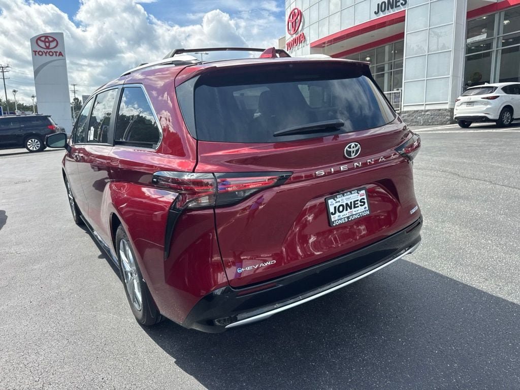 New 2026 Toyota Sienna Limited AWD/4WD image 7