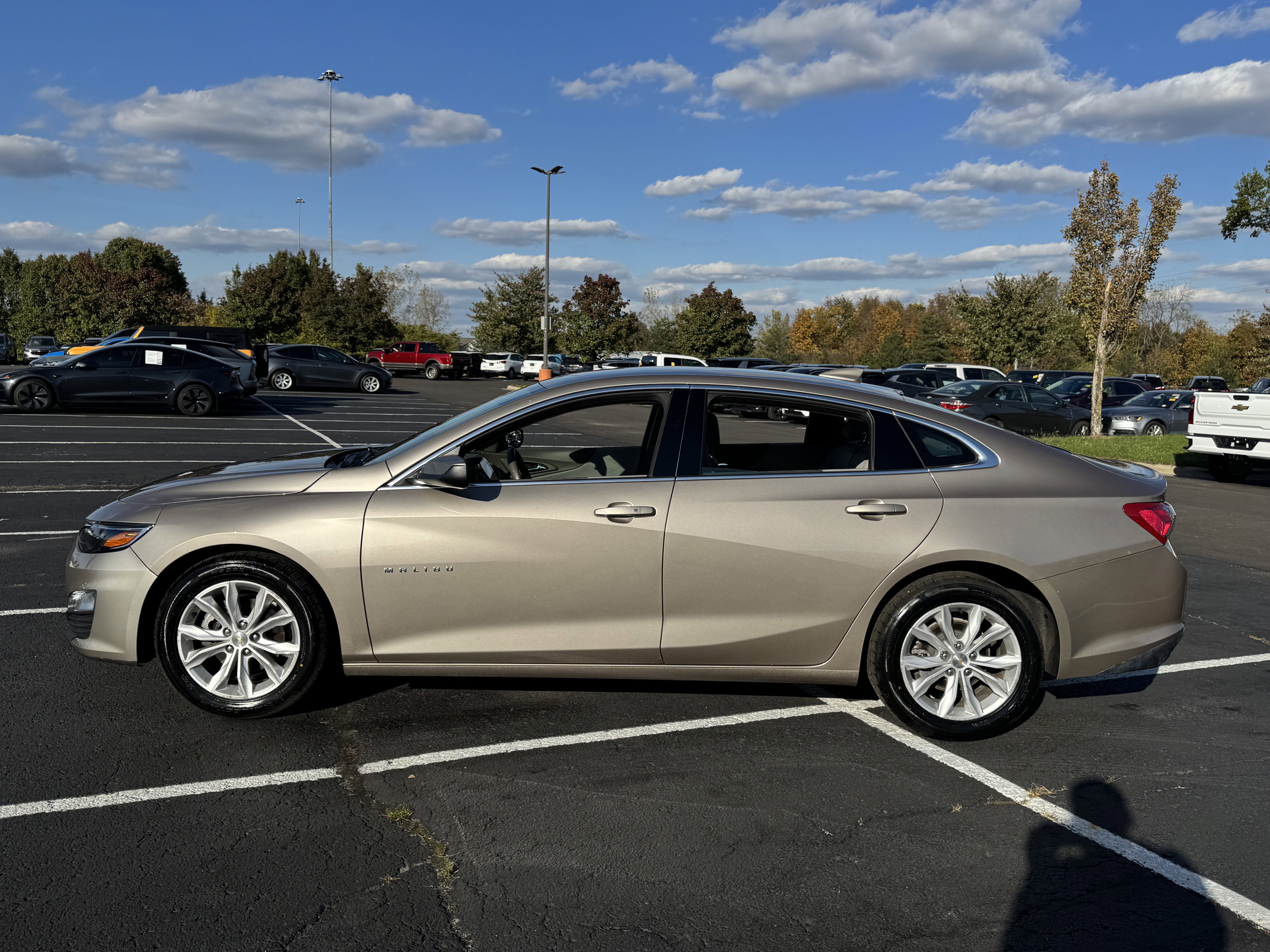 Used 2022 Chevrolet Malibu LT image 9