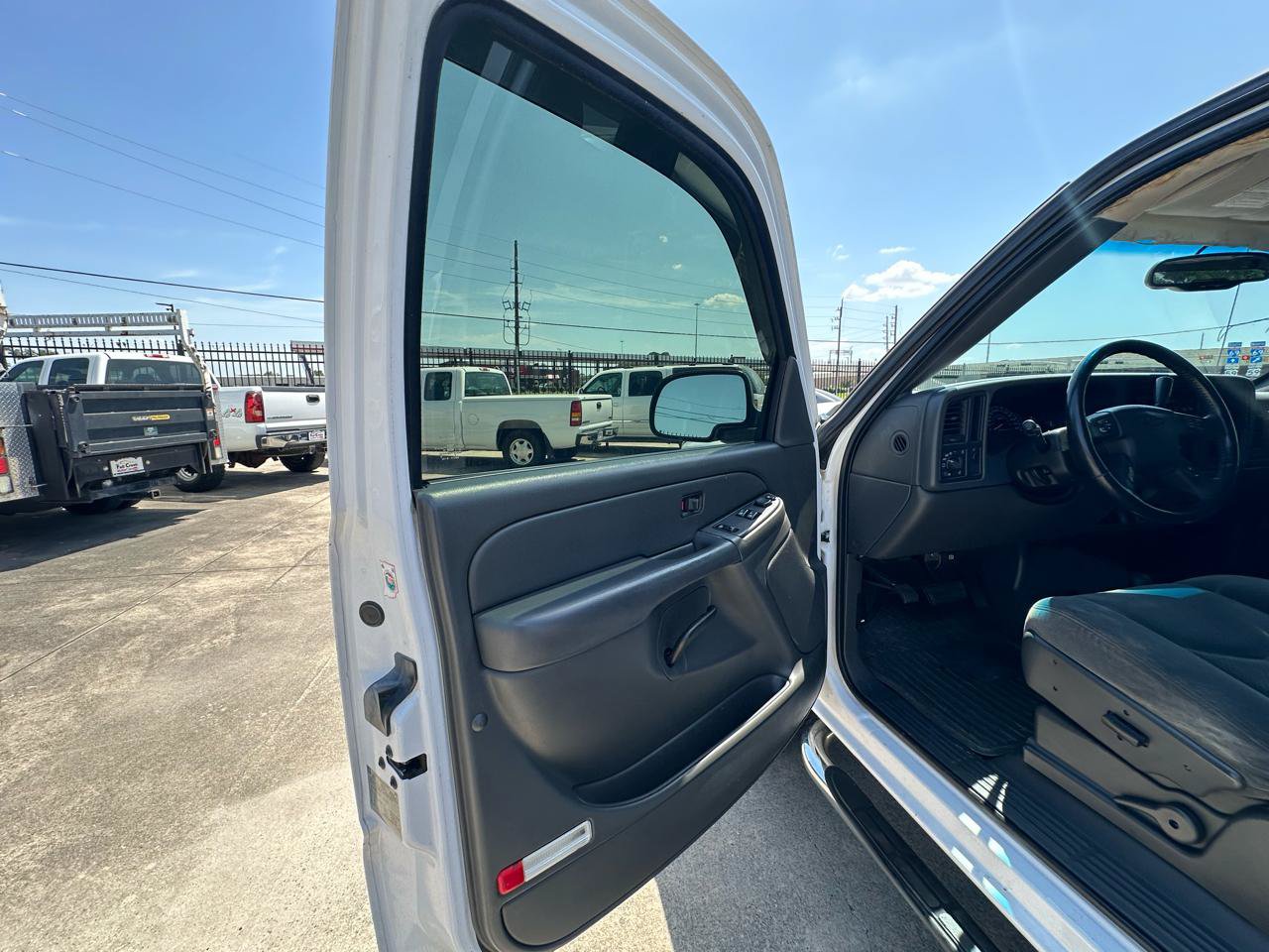 Used 2007 Chevrolet Silverado 1500 LT w/ Extended Cab Value Package AWD/4WD image 39