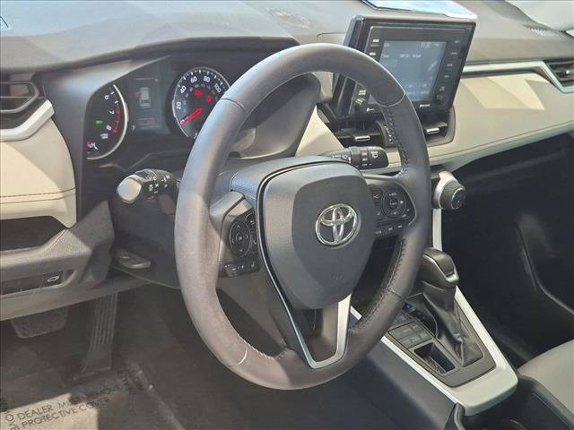 Used 2022 Toyota RAV4 XLE Premium AWD/4WD image 10