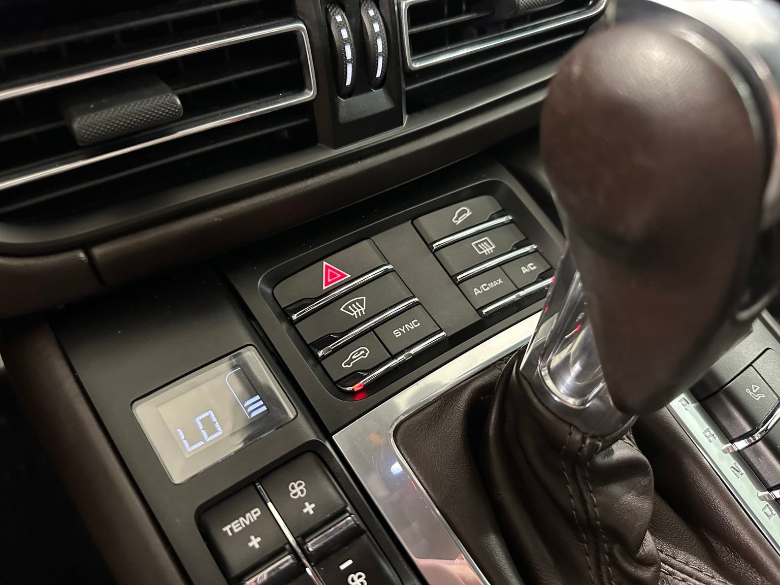 Used 2019 Porsche Macan S w/ Premium Package Plus AWD/4WD image 31