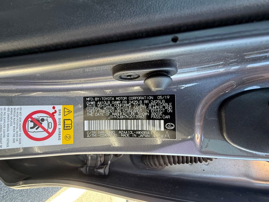 Used 2019 Lexus UX 200 image 12