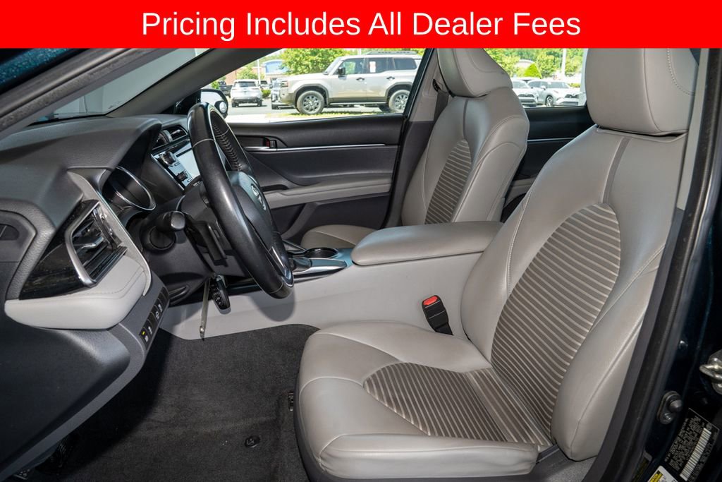 Used 2019 Toyota Camry SE FWD image 15
