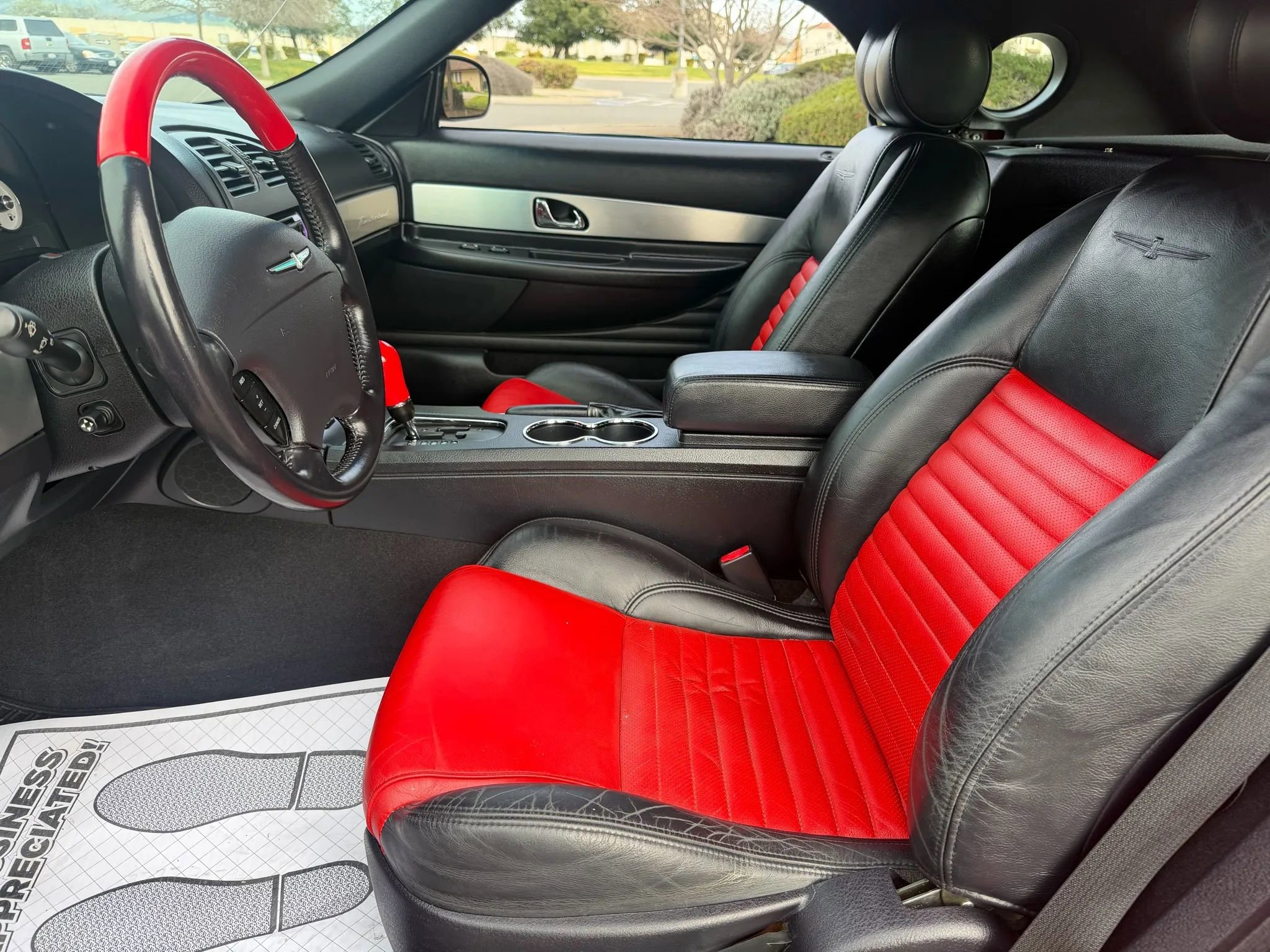 Used 2003 Ford Thunderbird image 8