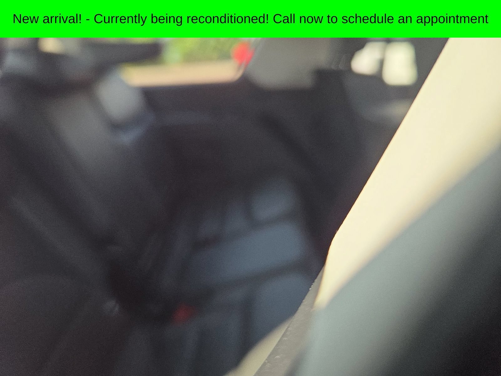 Used 2025 Ford Expedition Active RWD image 11