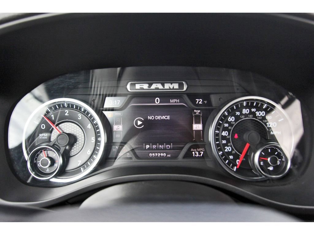 Used 2024 RAM 1500 Laramie image 13