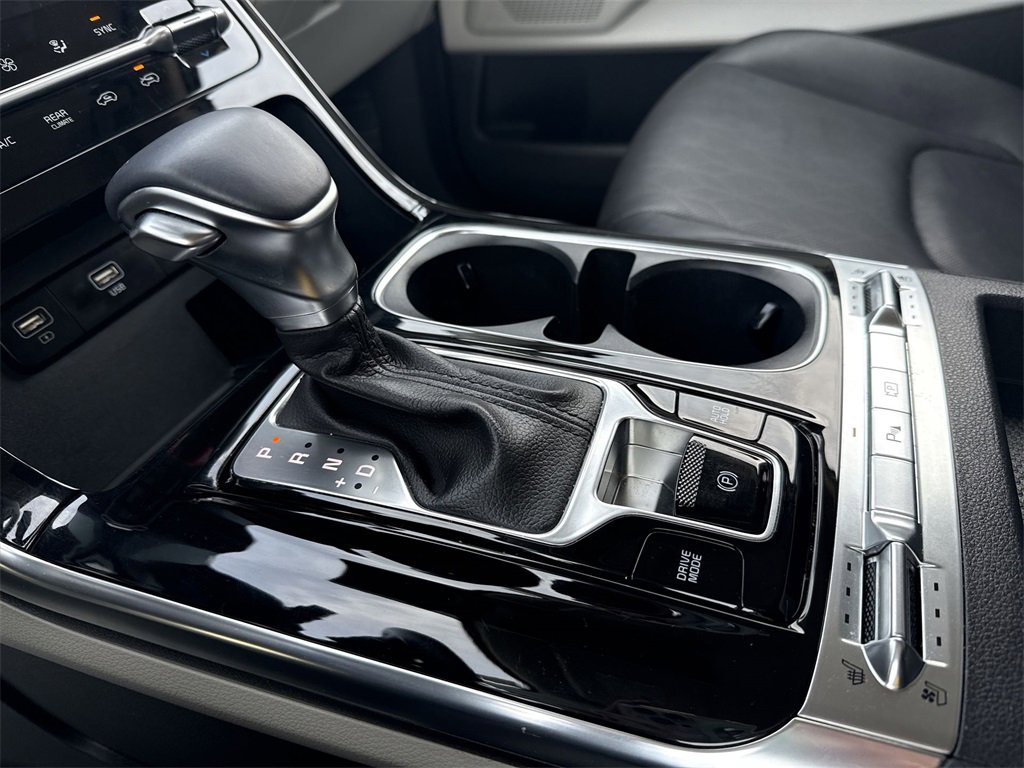 Used 2024 Kia Carnival SX image 21