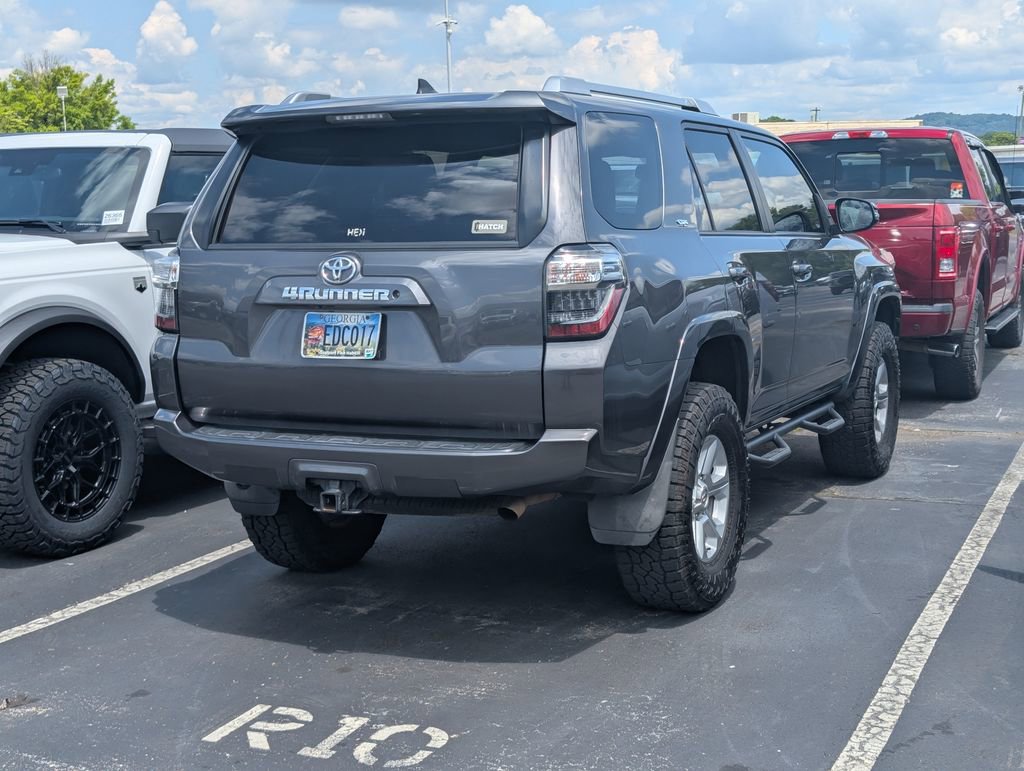 Used 2018 Toyota 4Runner SR5 Premium RWD image 2