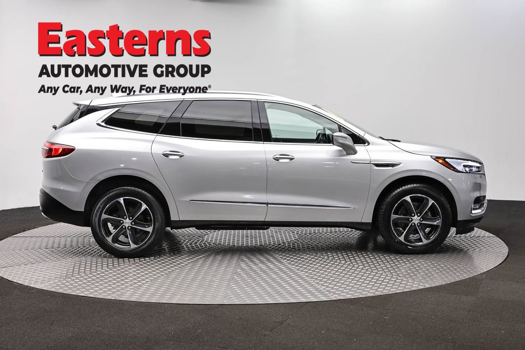 Used 2021 Buick Enclave Essence w/ Sport Touring Edition FWD image 4