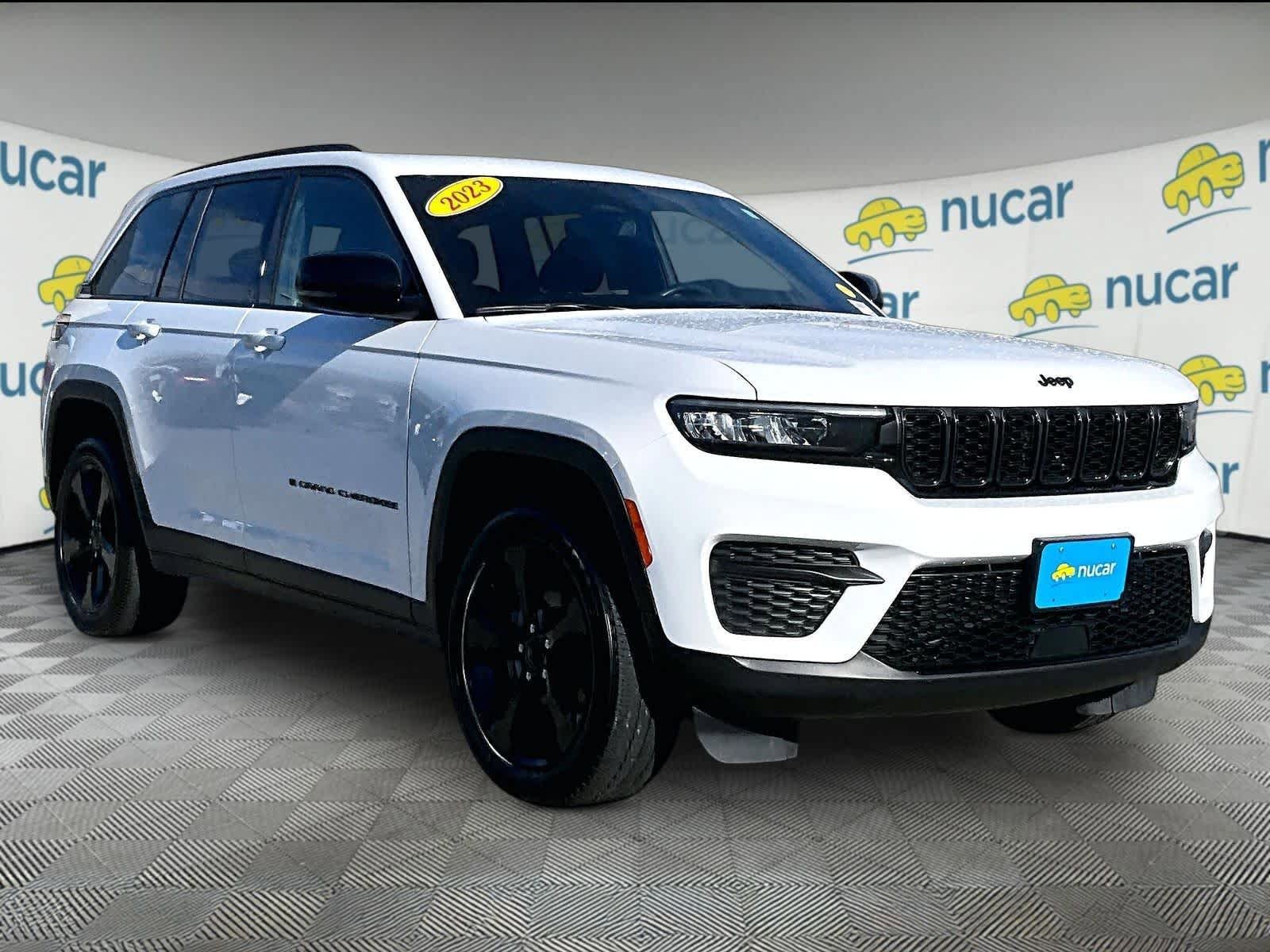 Used 2023 Jeep Grand Cherokee Altitude AWD/4WD image 1