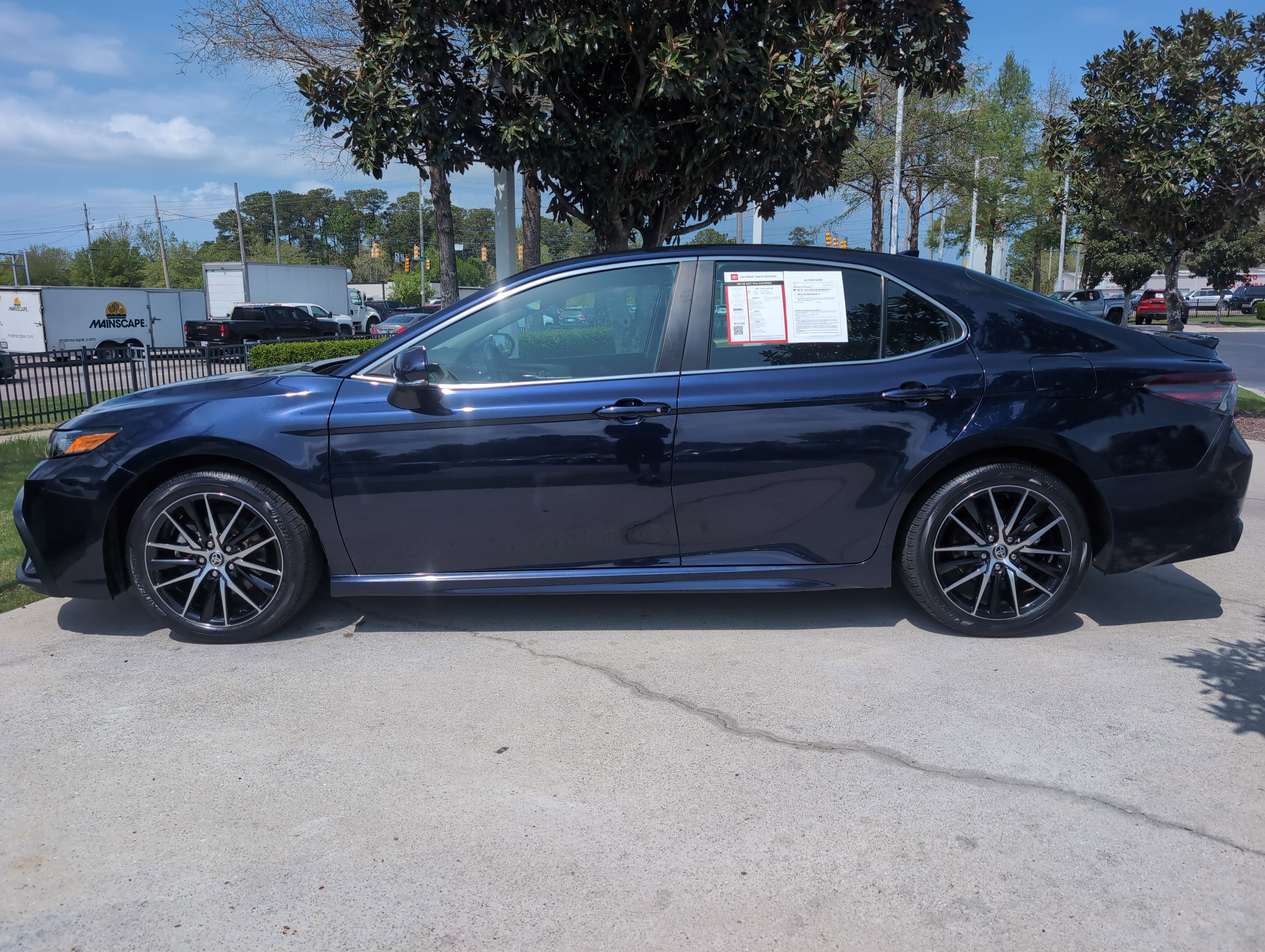 Certified 2022 Toyota Camry SE FWD image 8