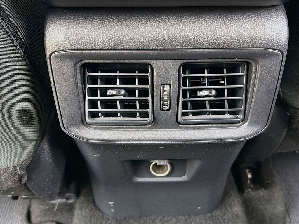 Used 2025 Toyota RAV4 LE image 31