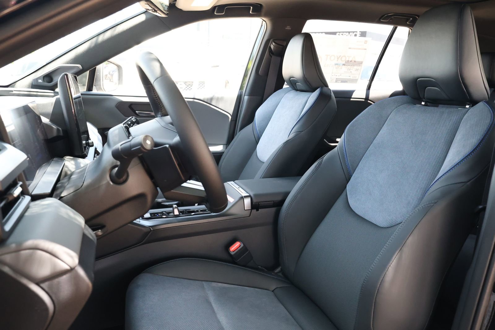New 2026 Toyota RAV4 XSE AWD/4WD image 29