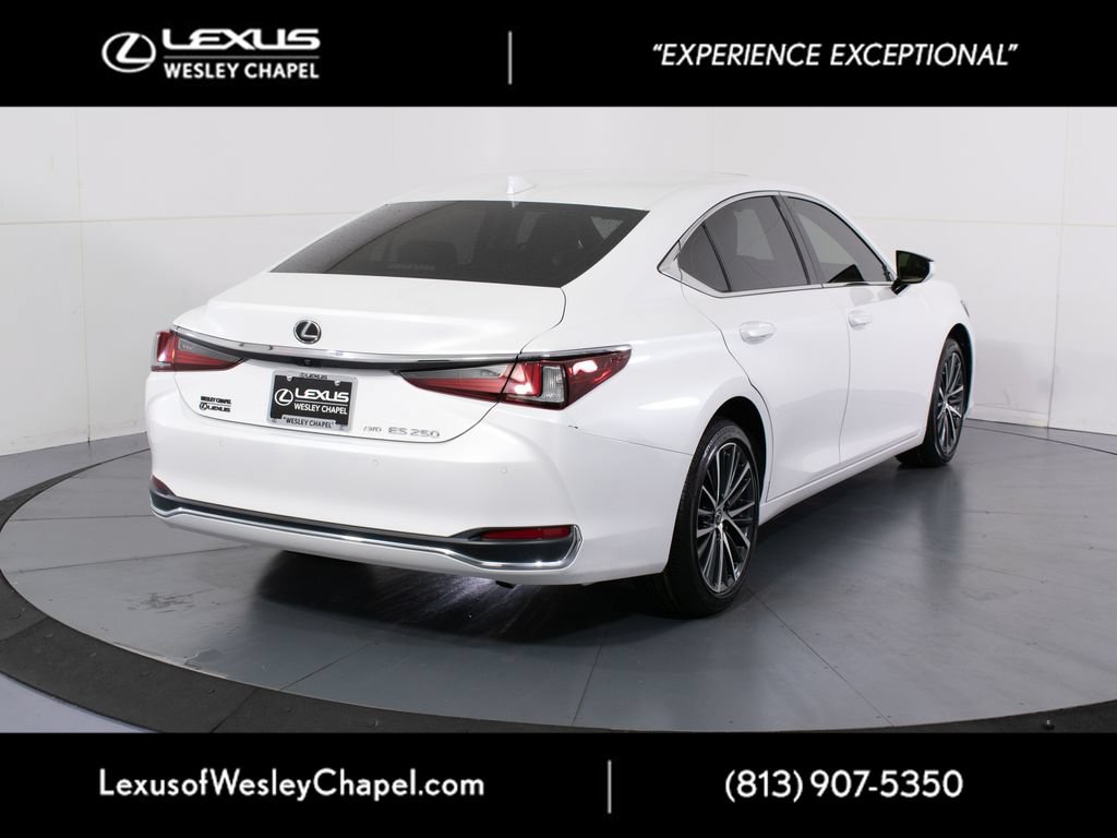 Used 2023 Lexus ES 250 w/ Premium Package AWD/4WD image 4