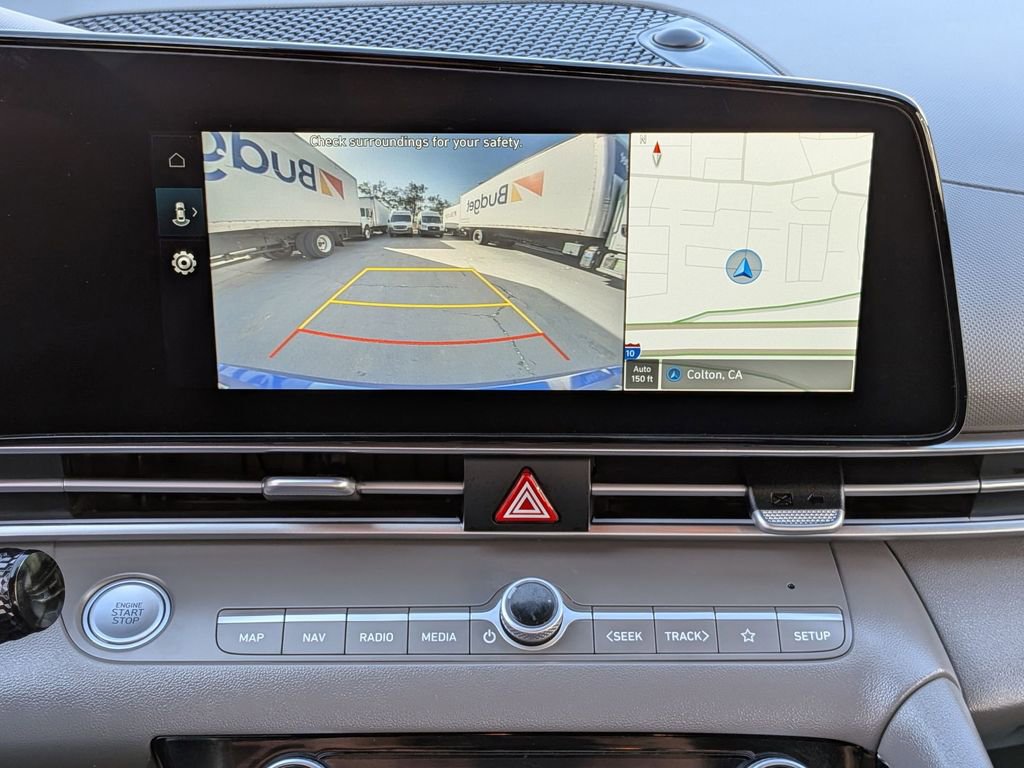 Used 2025 Hyundai Elantra SEL image 18