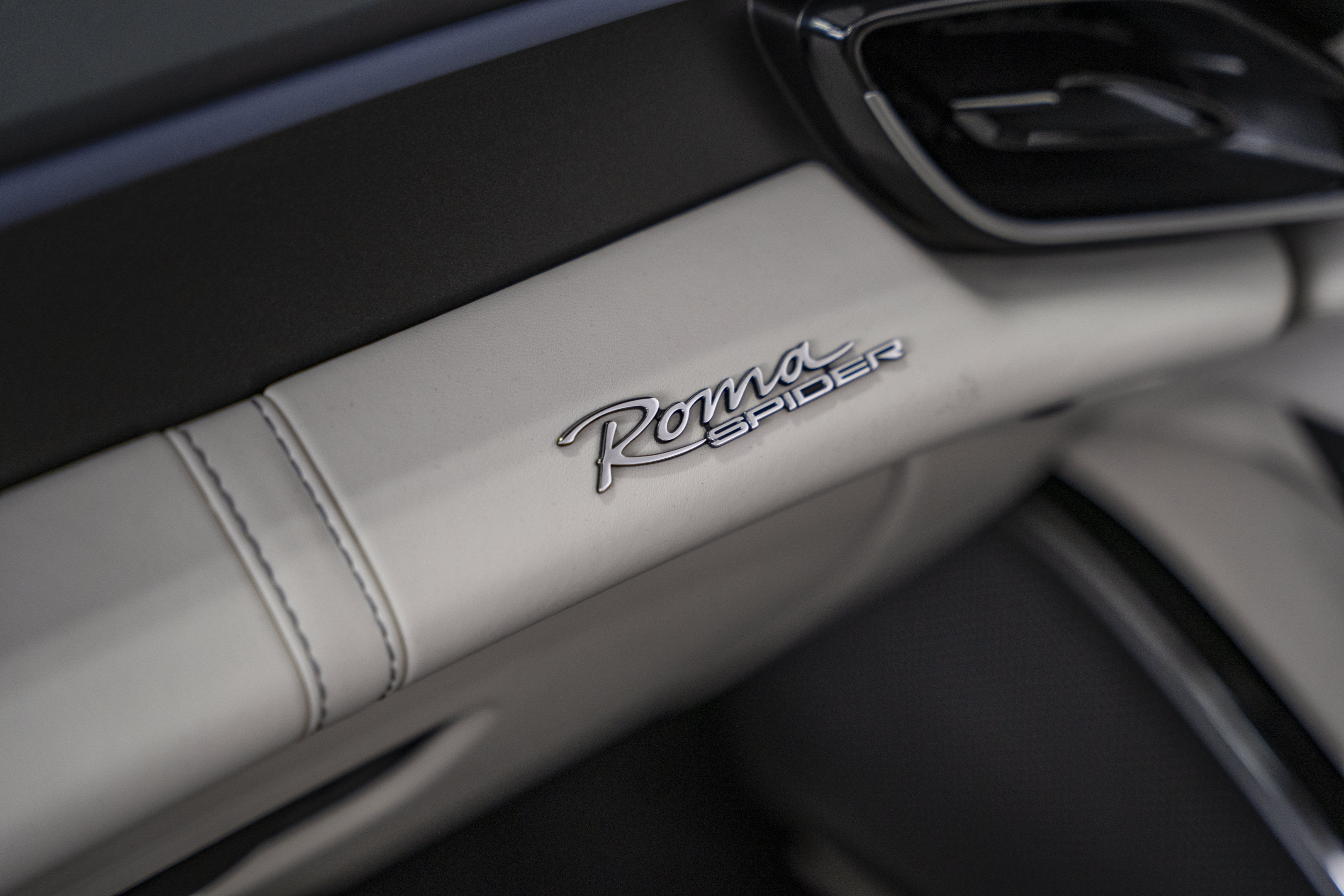 Used 2025 Ferrari Roma Spider RWD image 38