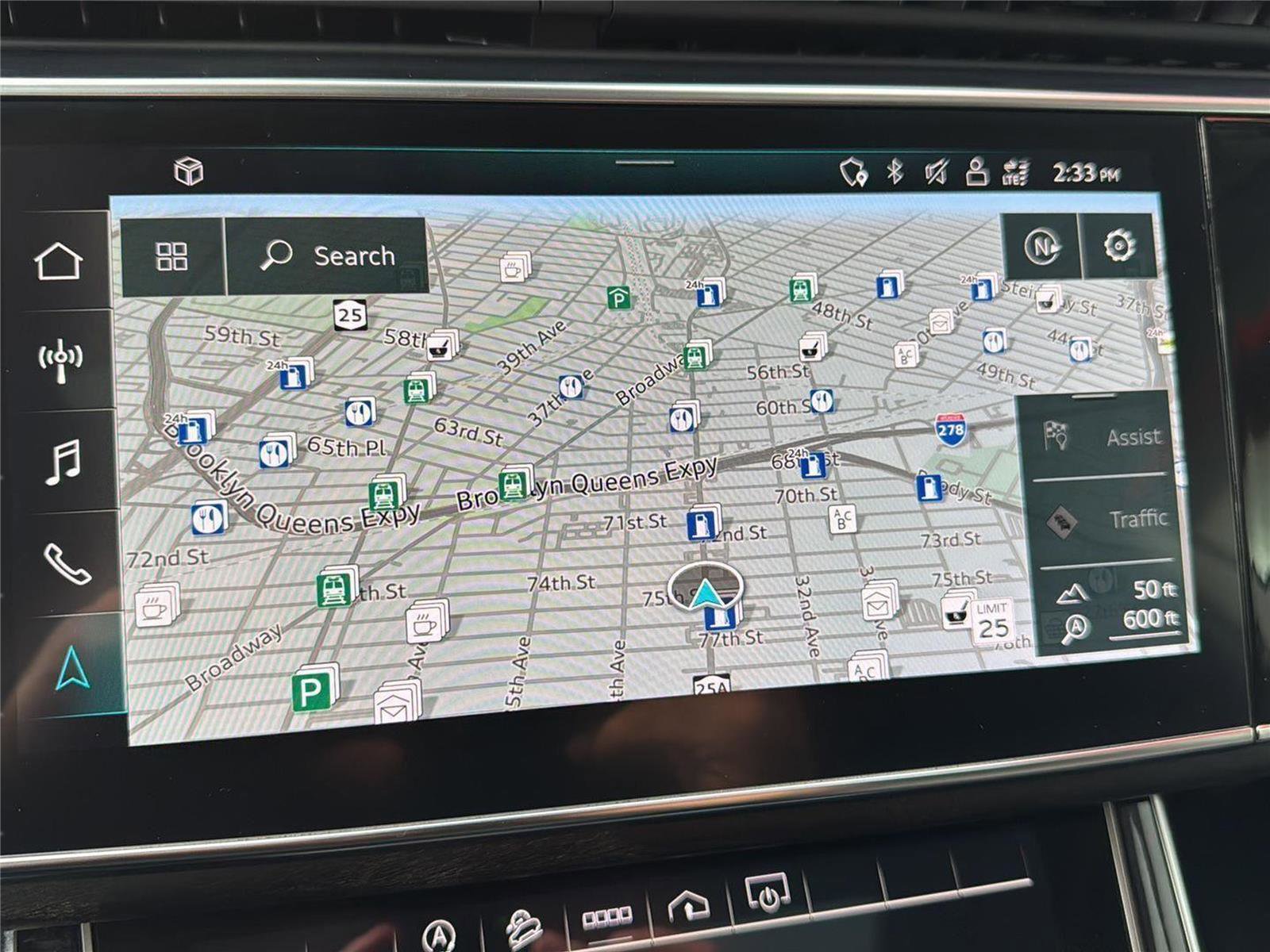 Used 2022 Audi Q8 Premium Plus w/ Premium Plus Package image 16