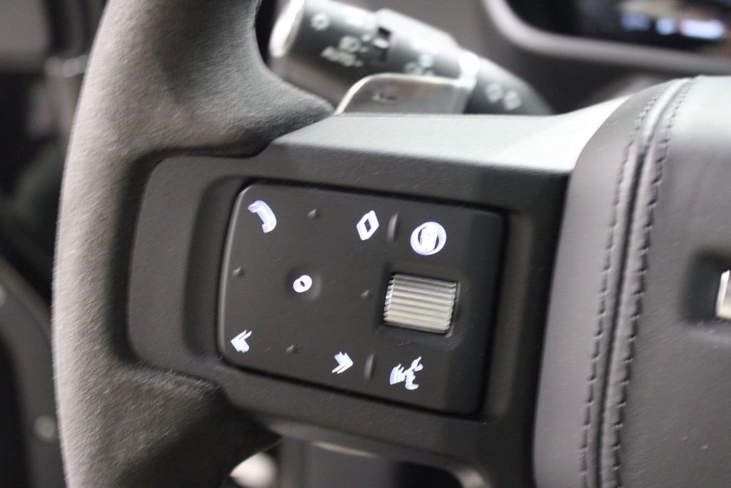 Certified 2024 Land Rover Defender 130 V8 image 22