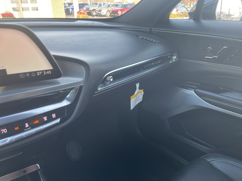 Used 2024 Cadillac Lyriq Luxury w/ LPO, Floor Liner Package image 26