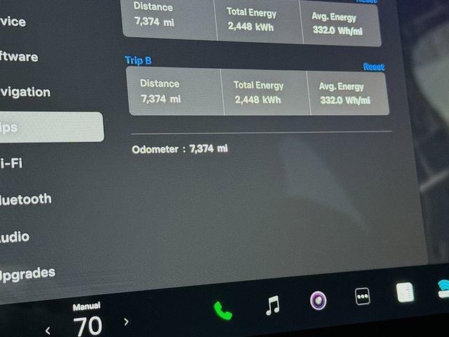 Used 2022 Tesla Model X image 11