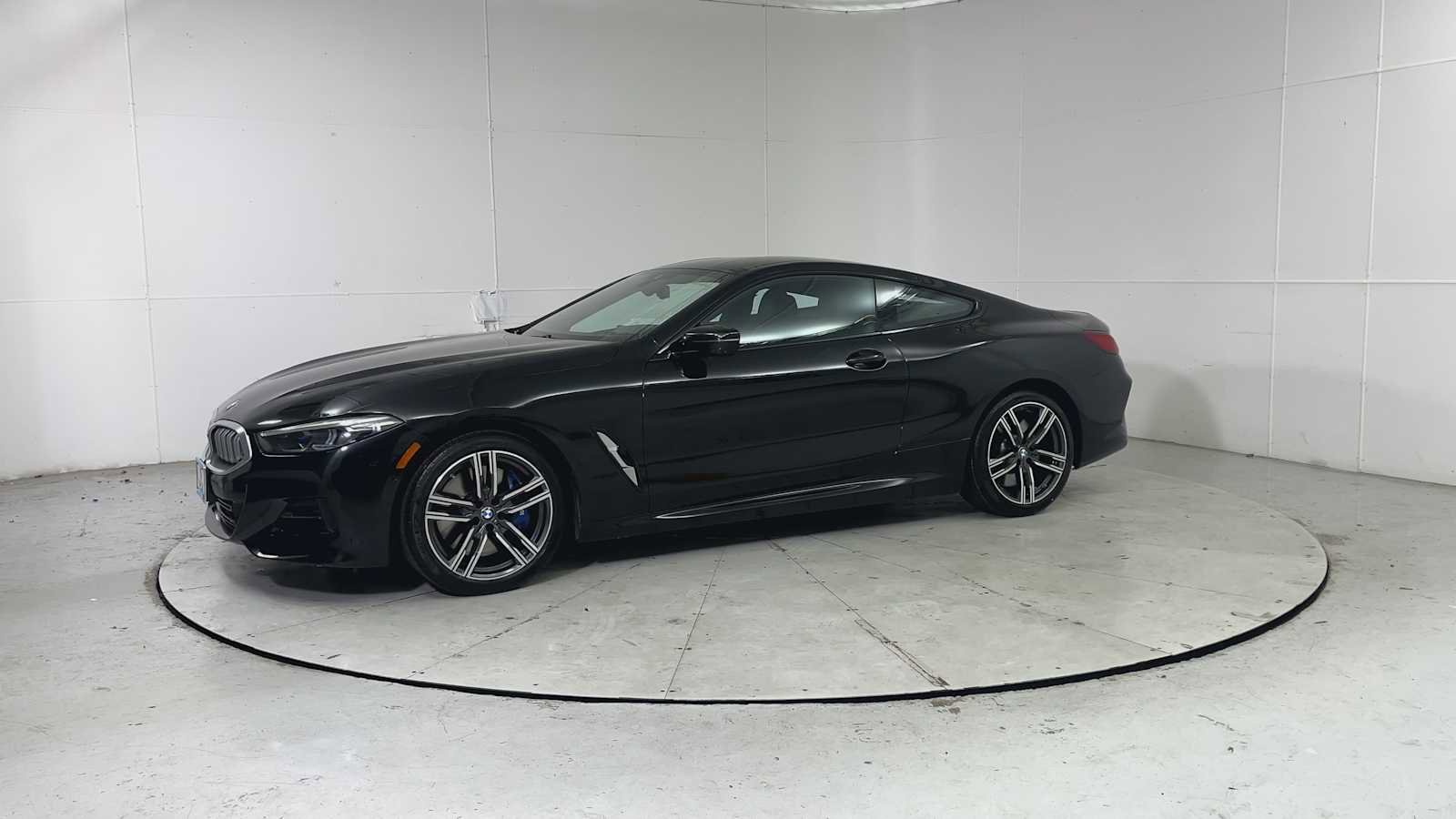 Used 2025 BMW 840i xDrive Coupe w/ Driving Assistance Package image 4