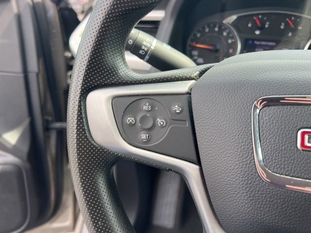 Used 2023 GMC Acadia SLE image 14