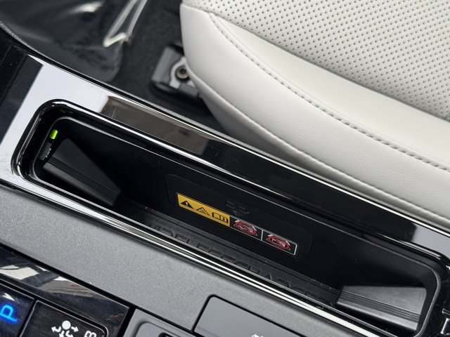 Certified 2024 Toyota Prius XLE image 20