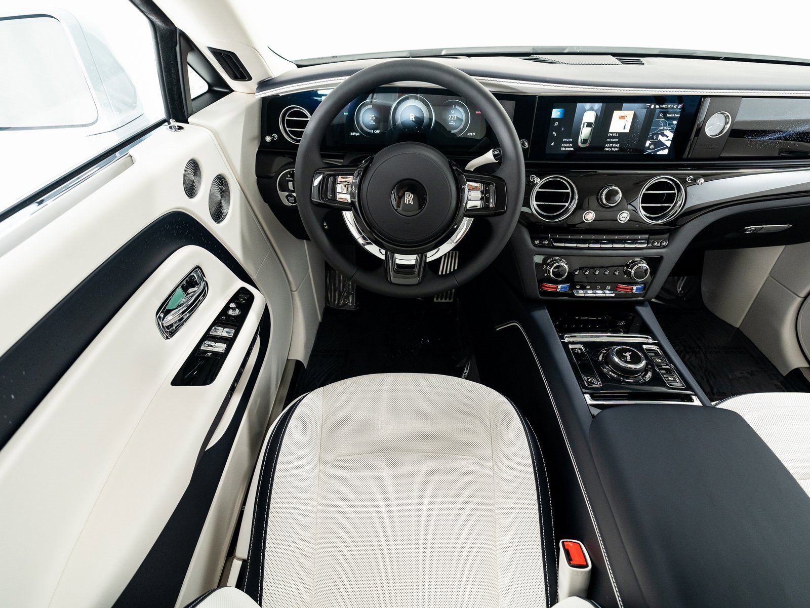 Used 2025 Rolls-Royce Spectre w/ Spectre Launch Package image 26