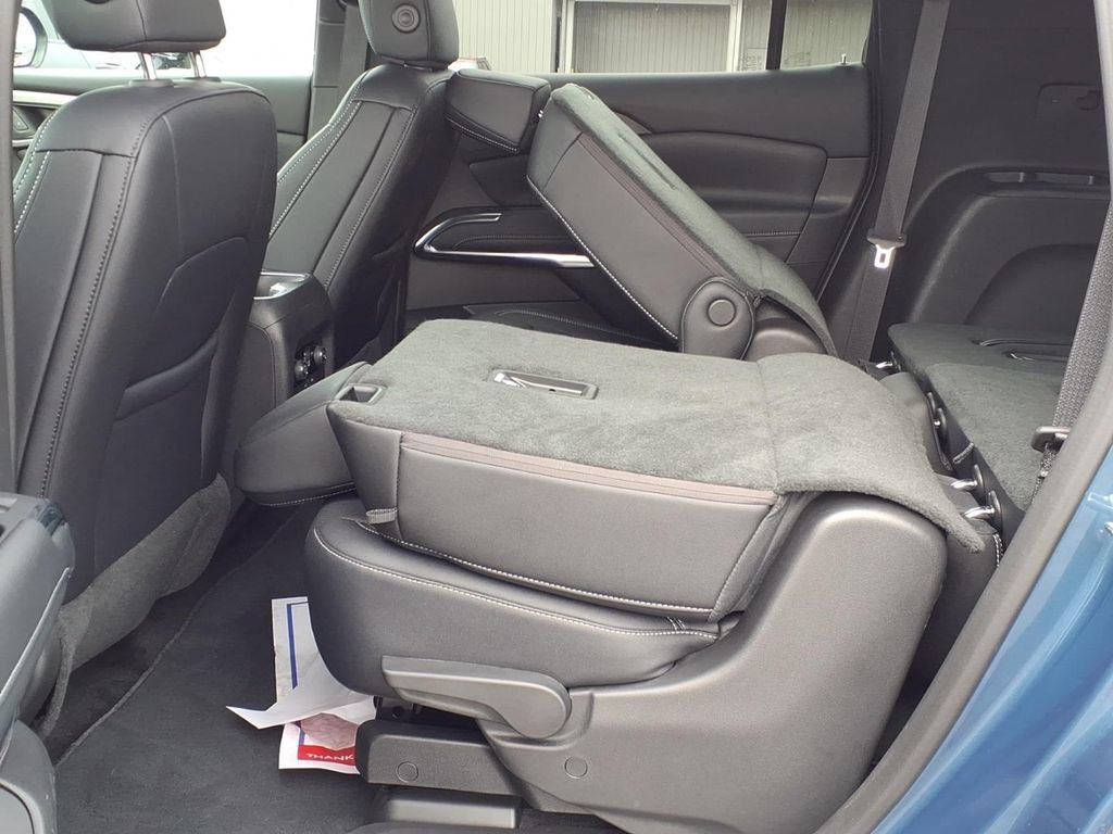 Used 2026 Chevrolet Traverse LT AWD/4WD image 4